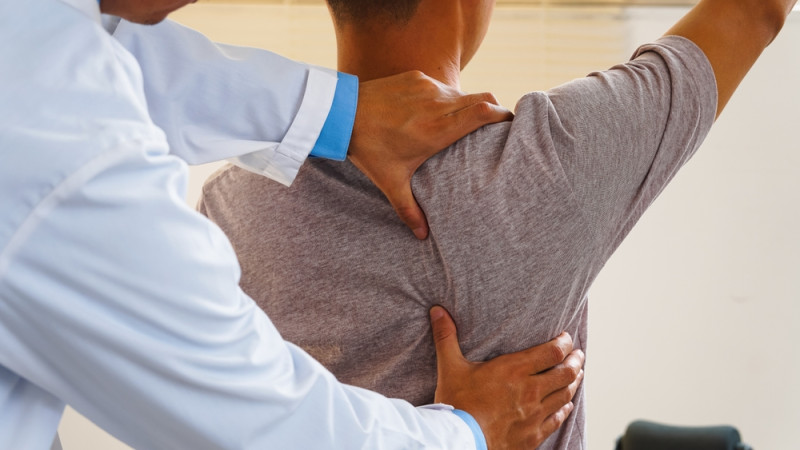 douleur omoplate