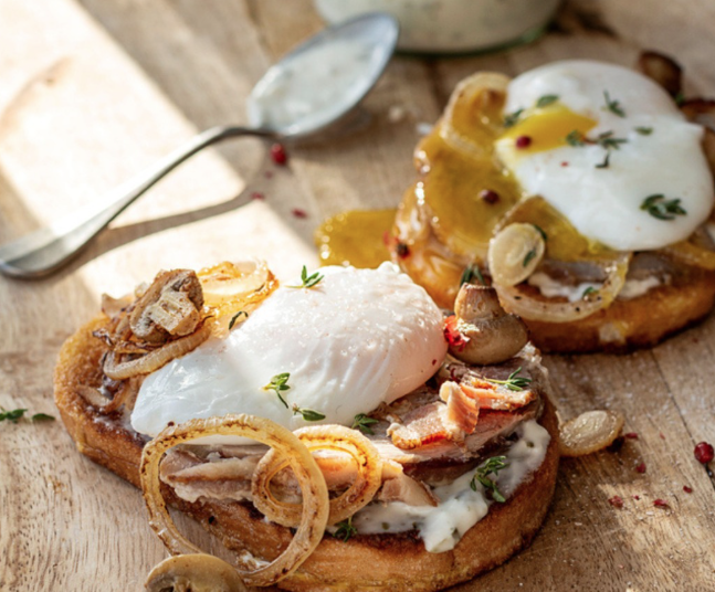 Recette de tartine aux champignons et oeuf mollet