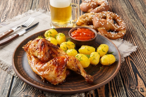 Faites entrer l'Oktoberfest chez vous : Découvrez la recette simplifiée du célèbre wiesn hendl !