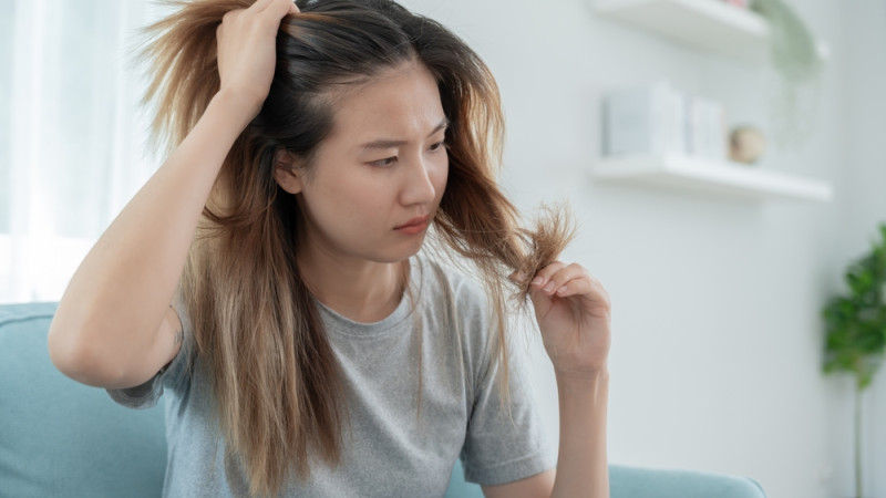 Coiffure : comment réparer des pointes brûlées ?