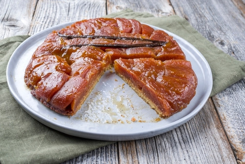 Tarte Tatin au coing : revisiter un classique avec élégance
