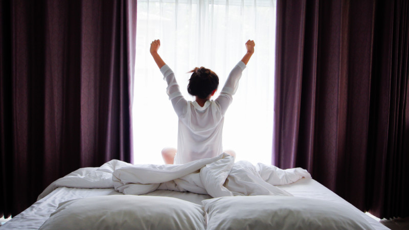 femme qui se réveille en forme