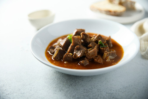 Bourguignon de cèpes : la recette végétarienne et parfumée qui revisite un grand classique