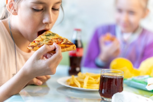 15 aliments dangereux à ne surtout pas manger : ce qu’il vaut mieux éviter pour votre santé