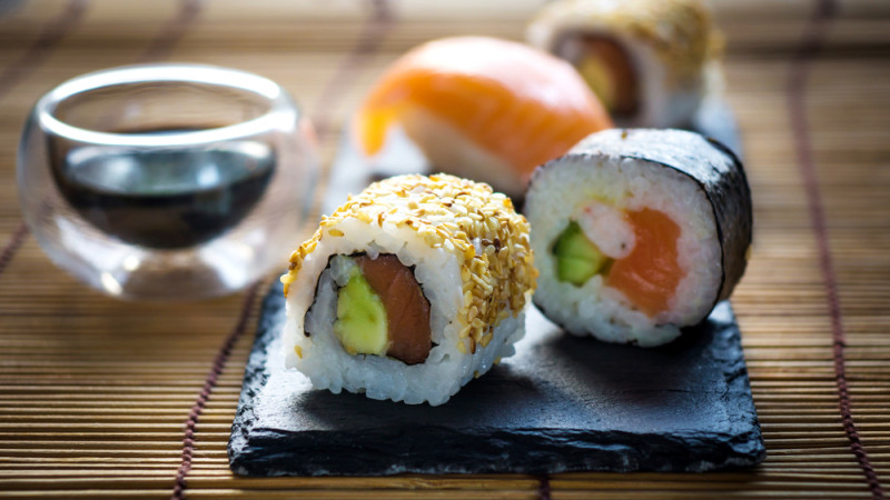 À partir de quel âge un enfant peut-il manger des makis ?