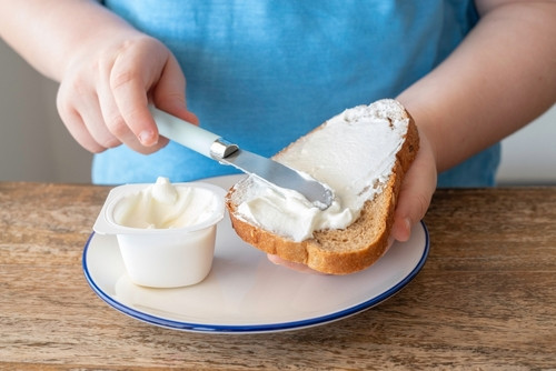 Des fromages “pour enfants” sous surveillance : la mise en garde de 60 Millions de Consommateurs