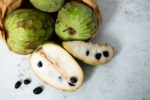 Le fruit au goût de mangue et banane que les Américains nous cachent