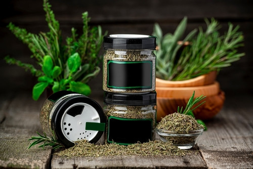 Alerte : ces herbes de Provence vendues en supermarché sont parmi les plus contaminées par les pesticides