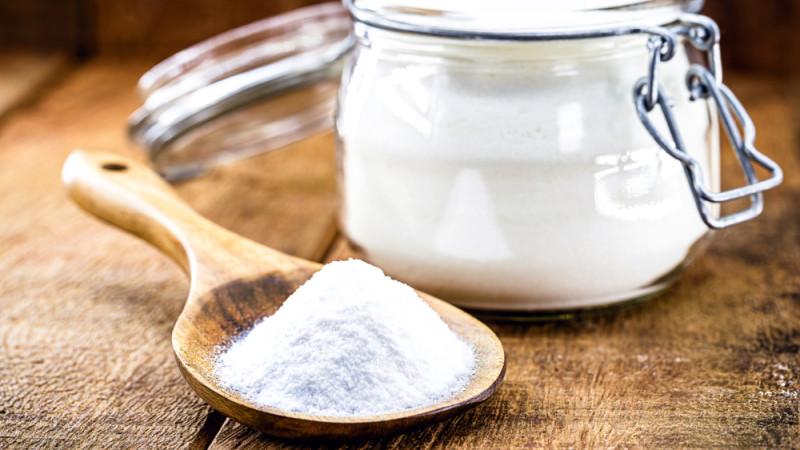 Comment utiliser le bicarbonate pour atténuer les cheveux gris ?