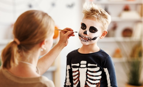 Halloween : 5 idées de maquillages faciles et rapides pour les enfants