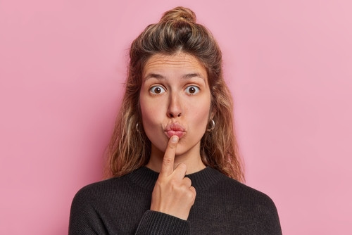 Pourquoi croit-on aux horoscopes et aux tests de personnalité ? Découvrez l’effet Barnum