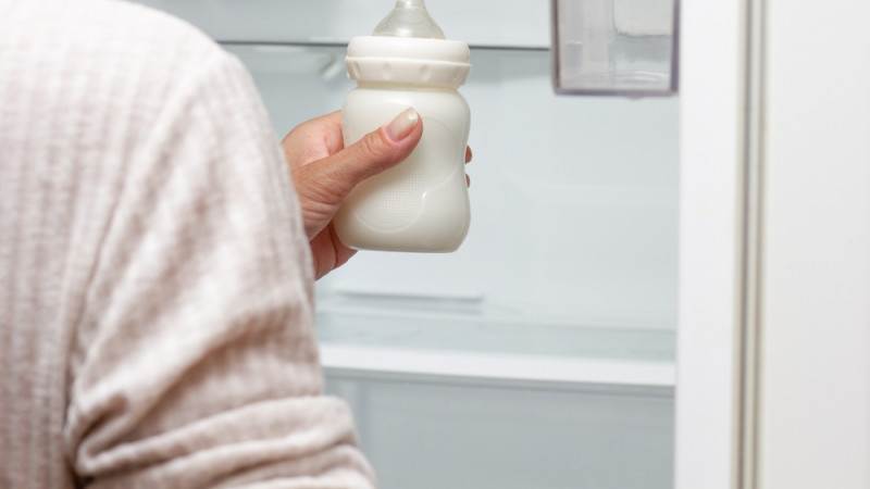 Couleur du lait maternel : quand s’inquiéter ?