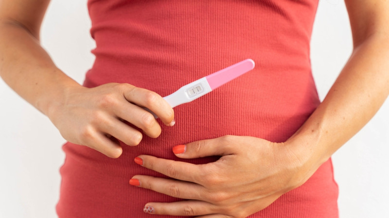 Début de grossesse anormal : quels sont les premiers signes ?