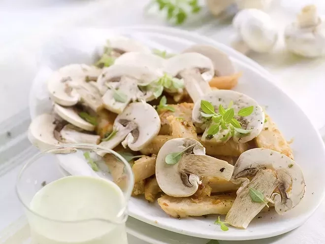 Salade de champignons de Paris : fraîcheur et simplicité au quotidien