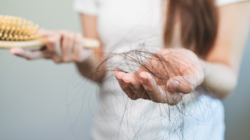 10 questions sur la chute des cheveux pendant une chimiothérapie