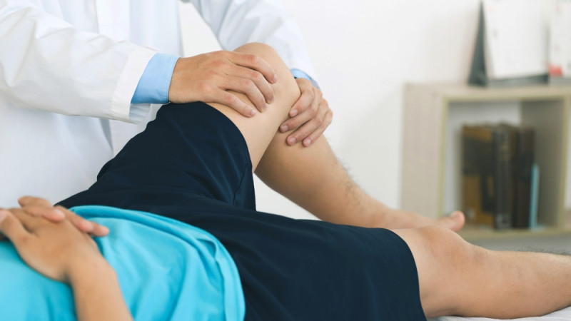 5 exercices recommandés par les médecins du sport pour solidifier ses genoux