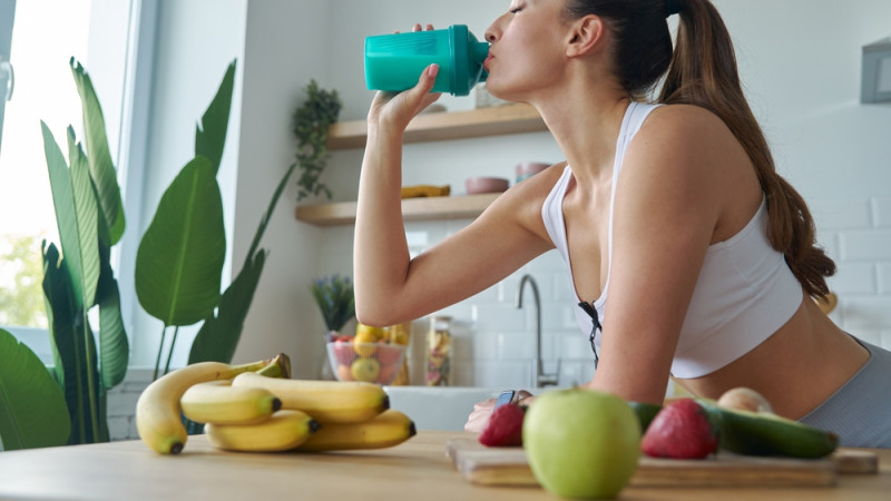 3 boissons à éviter avant une séance de sport
