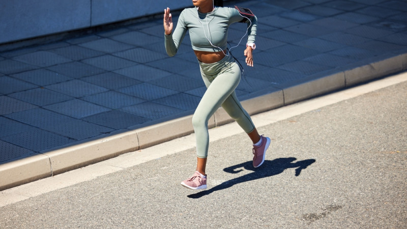 femme qui court
