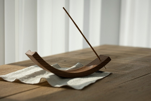 Les dangers de l’encens : ce qu’il faut savoir avant d’en brûler chez soi