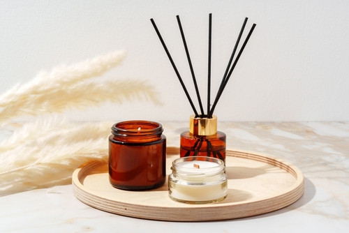 Les dangers des parfums d’ambiance : ce que vous respirez n’est pas toujours sans risque