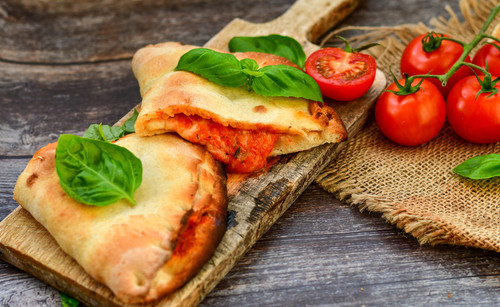 10 recettes de pizzas calzone : des chaussons gourmands à garnir selon vos envies
