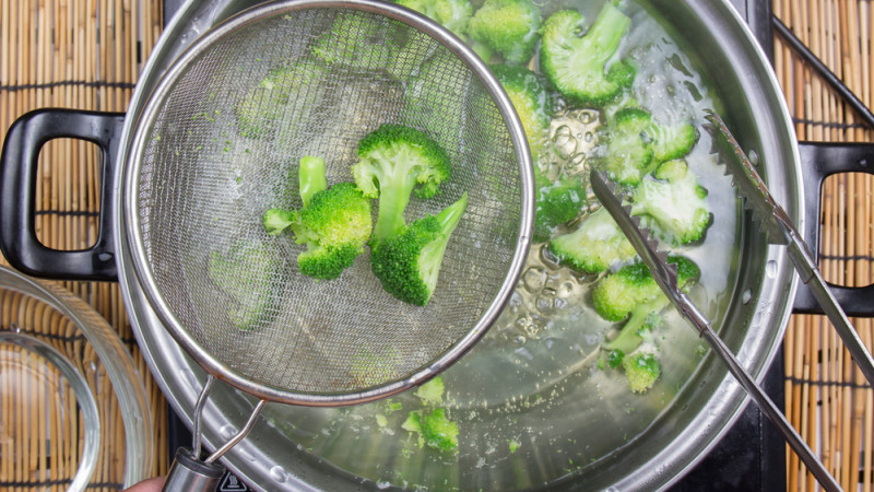brocolis en train de cuire