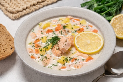 Recette de Lohikeitto : soupe de saumon finlandaise