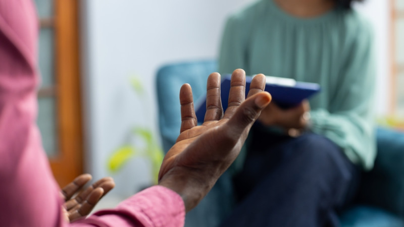 femme en séance de thérapie