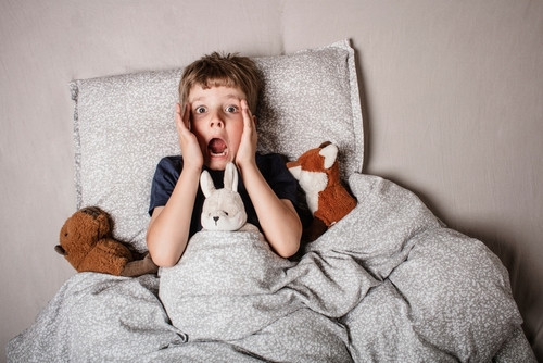 Peut-on coucher les enfants plus tard pendant les vacances ? Ce qu’il faut savoir