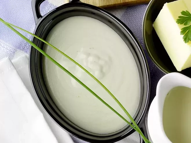 Recette de sauce au bleu : la touche crémeuse et audacieuse qui sublime vos plats