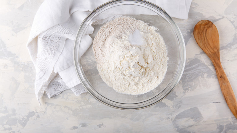farine dans un bol