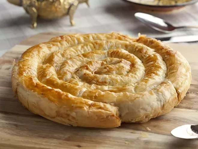 Recette de mhancha aux amandes : la pâtisserie marocaine envoûtante