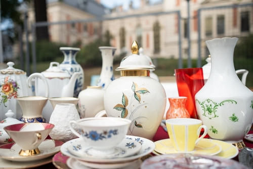 Vaisselle vintage : le détail déco qui peut cacher un risque inattendu