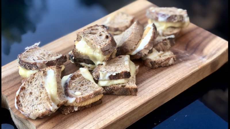 Toasts au maroilles
