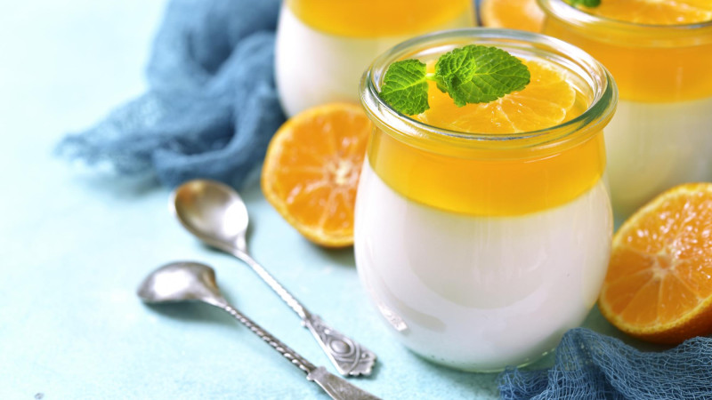 Panna cotta au yaourt et lait d'amande