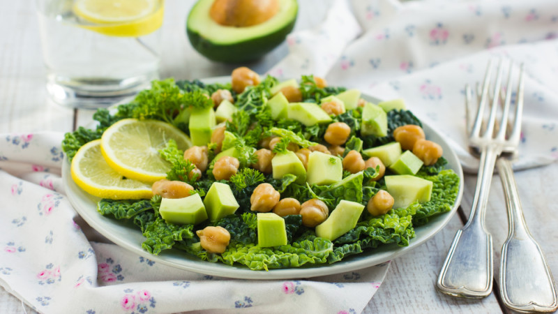 Salade de chou kale et de pois chiches