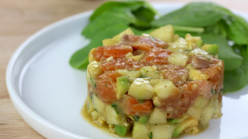Tartare de saumon avocat et concombre