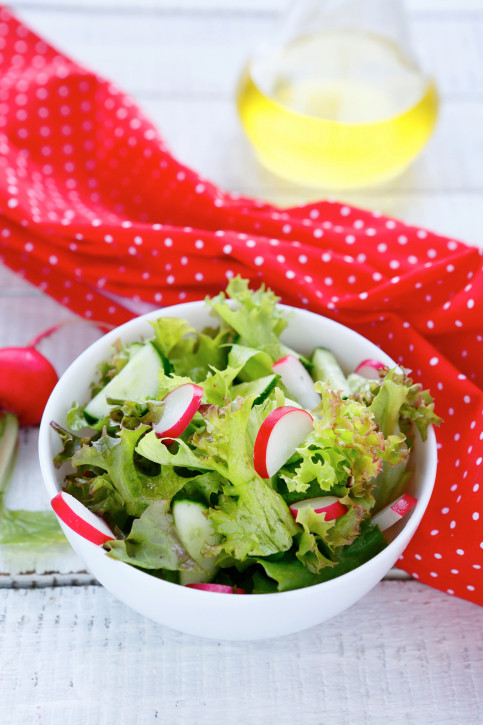 Salade concombre, radis, asperges