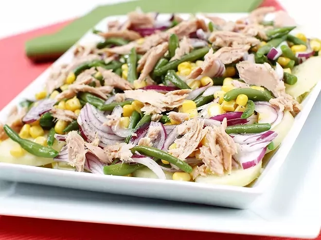 Salade de thon, pommes de terre et haricots verts