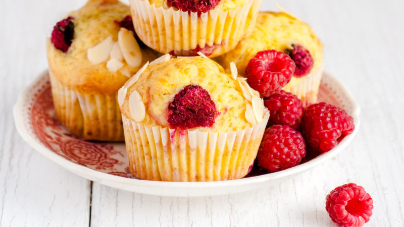 Muffins framboises et amandes, sans lactose et sans gluten