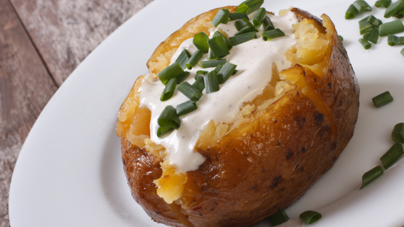 Pommes de terre vapeur et sauce chèvre ciboulette