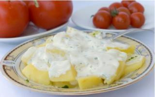 Chéries vapeur et fromage blanc à la moutarde