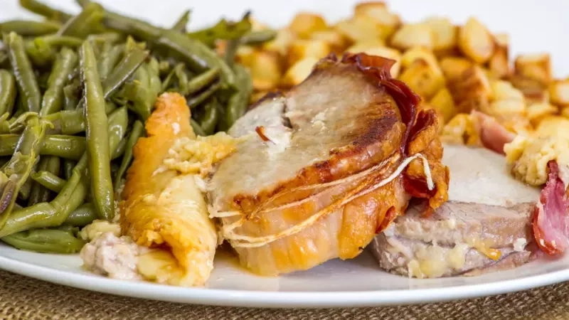 Recette de rôti de porc Orloff : un plat gourmand et convivial