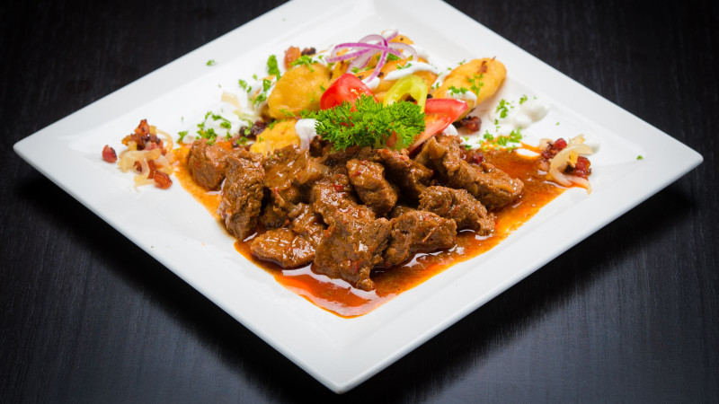 Recette de mafé de bœuf : un plat africain généreux et savoureux