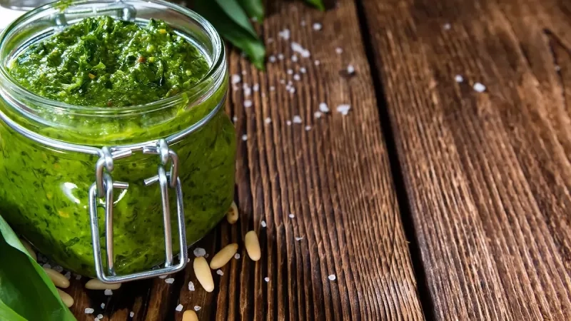 Recette de pesto à l’ail des ours : une sauce maison fraîche, parfumée et facile à préparer