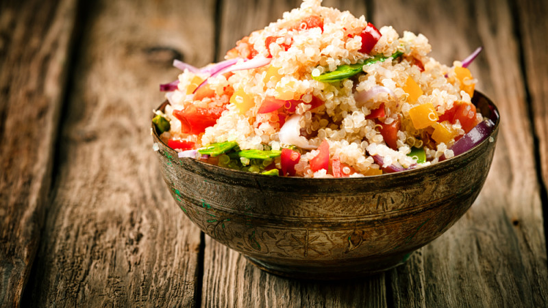 Salade de quinoa colorée