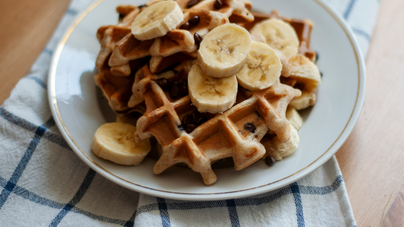 waffles with banana